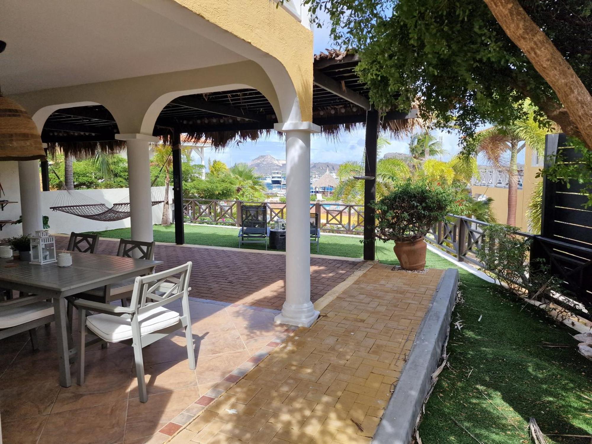 Luxury Appt For 6: Mesmerizing Spanish Water View Jan Thiel Exterior foto